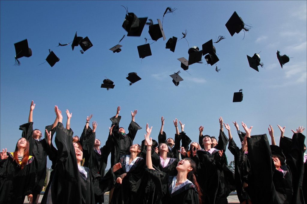 laurea 24 anni